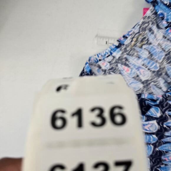 NWT Lilly Pulitzer Etta V-Neck Women's Shirt Navy Sailboat Print S 6136 - Picture 9 of 9